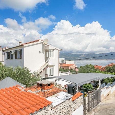 Apartments By The Sea Slatine, Ciovo - 6000 Esterno foto