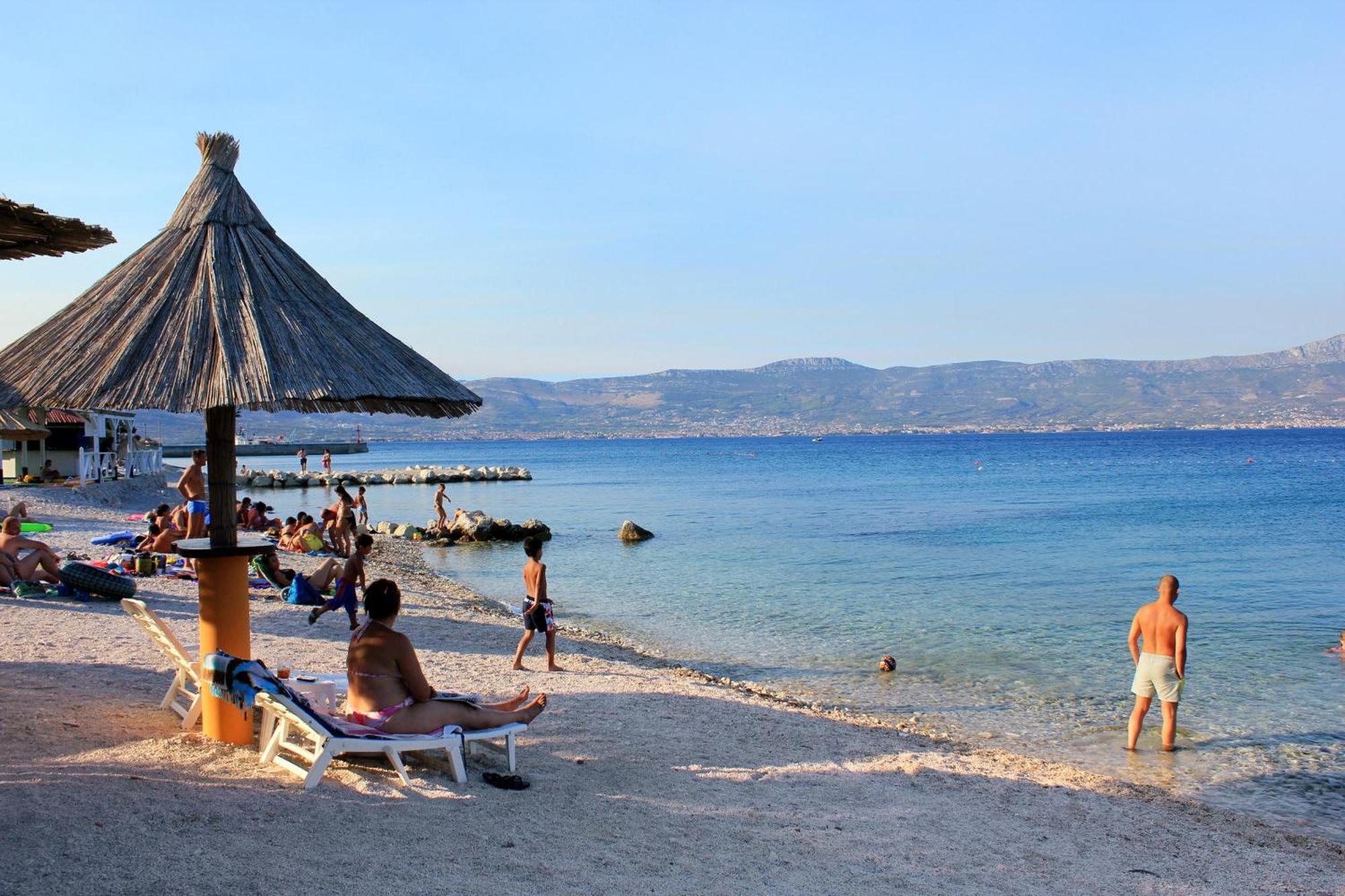 Apartments By The Sea Slatine, Ciovo - 6000 Esterno foto