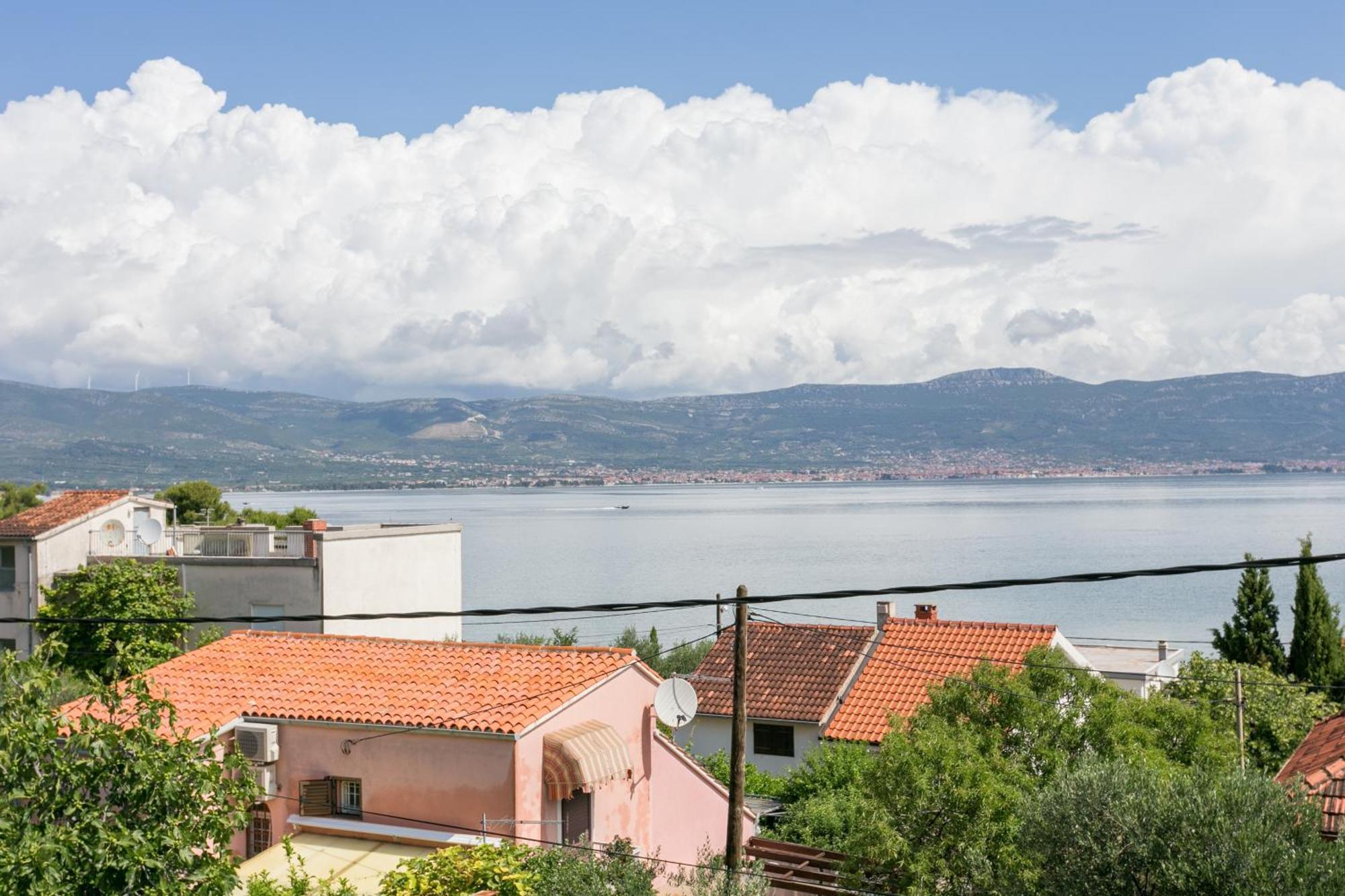 Apartments By The Sea Slatine, Ciovo - 6000 Esterno foto