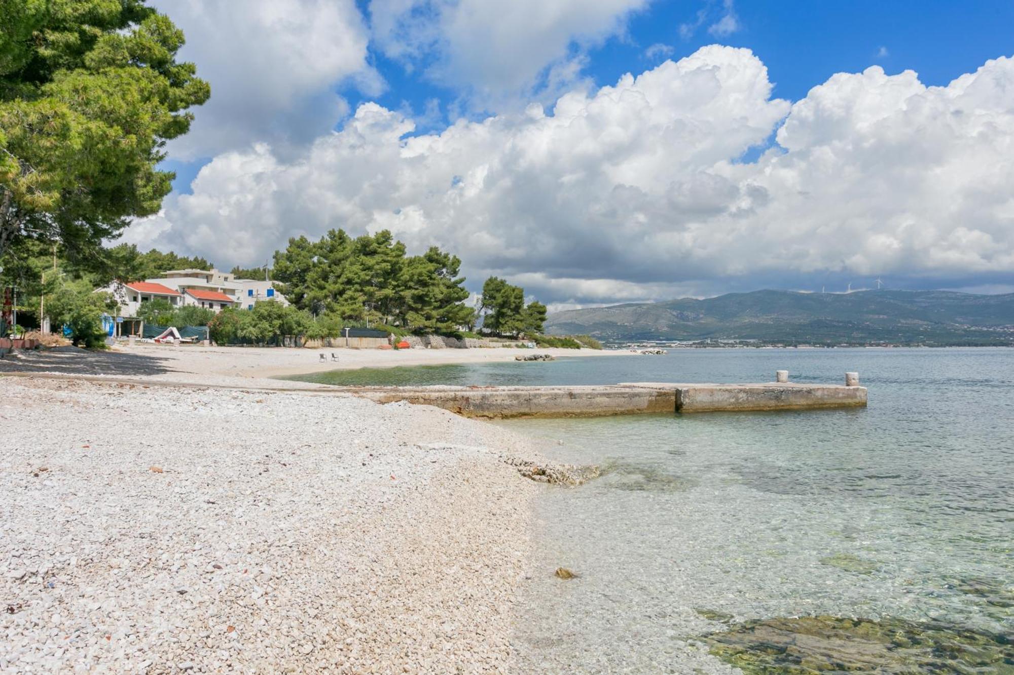 Apartments By The Sea Slatine, Ciovo - 6000 Esterno foto